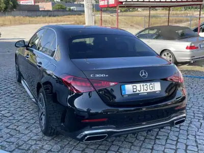 Mercedes-Benz C 300e 2024 - 54750 EUR, 5253 km - AUTO.MOTO.pt - 5253km - foto 14 de 15