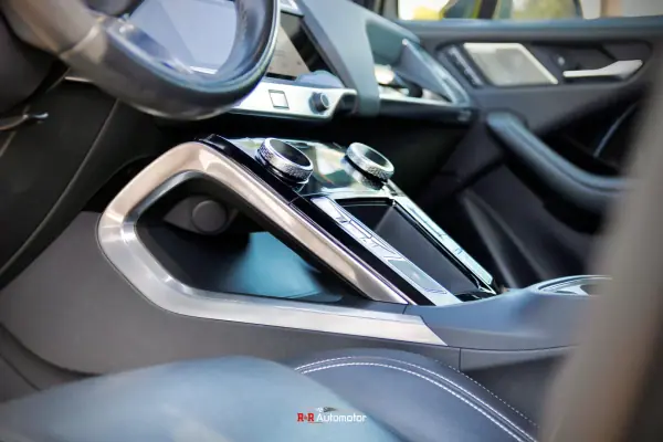 Jaguar I-Pace 2022 - 29900 EUR, 99000 km - AUTO.MOTO.pt - 99000km - foto 27 de 44