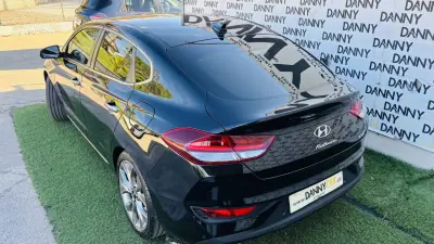 Hyundai i30 Fastback 2018 - 16990 EUR, 86000 km - 86000km - foto 4 de 4