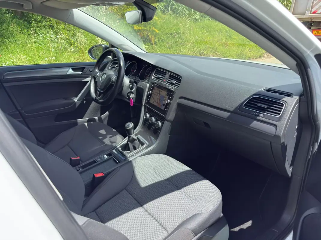 Volkswagen Golf 2019 - 13995 EUR, 169500 km - AUTO.MOTO.pt - 169500km - foto 22 de 41