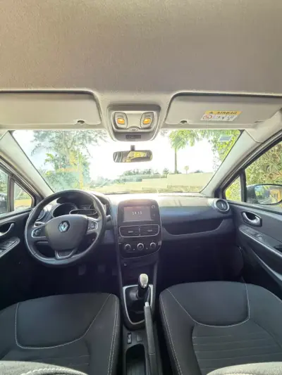 Renault Clio 2018 - 13500 EUR, 117730 km - AUTO.MOTO.pt - 117730km - foto 7 de 9