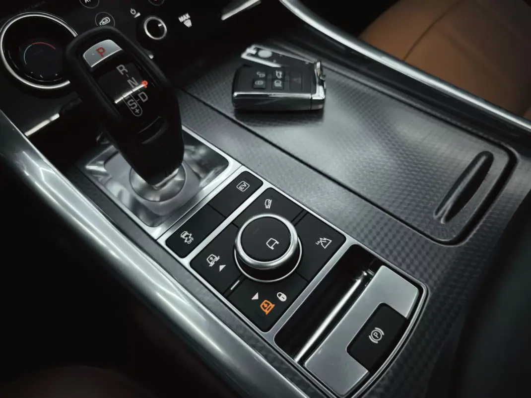 Land Rover Range Rover Sport 2020 - 49950 EUR, 181969 km - AUTO.MOTO.pt - 181969km - foto 53 de 59