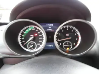 Mercedes-Benz SLK 200 2010 - 16000 EUR, 176098 km - AUTO.MOTO.pt - 176098km - foto 22 de 32