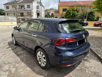 Fiat Tipo 2019 - 6999 EUR, 150000 km - AUTO.MOTO.pt - 150000km - foto 4 de 9