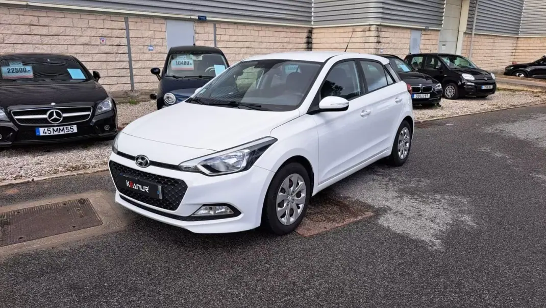 Hyundai i20 2018 - 10890 EUR, 134296 km - AUTO.MOTO.pt - 134296km - foto 1 de 43
