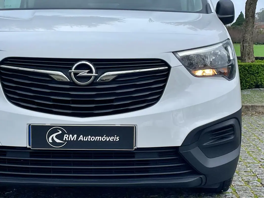 Opel Combo 2022 - 14450 EUR, 90000 km - AUTO.MOTO.pt - 90000km - foto 12 de 37