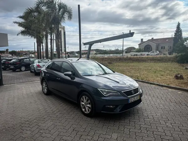 SEAT Leon ST 2019 - 11990 EUR, 190000 km - AUTO.MOTO.pt - 190000km - foto 9 de 12