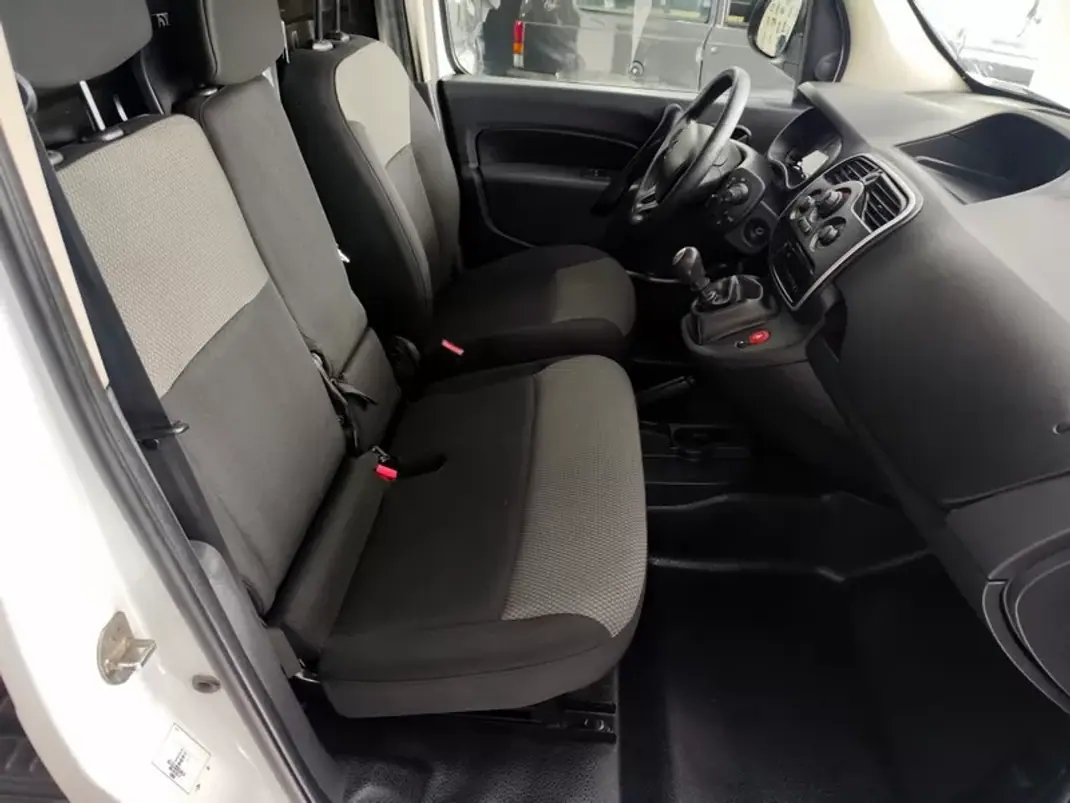 Renault Kangoo 1.5 Dci 3 Lug. Iva dedutivel 2021 - 12780 EUR, 157000 km - AUTO.MOTO.pt - 157000km - foto 2 de 19