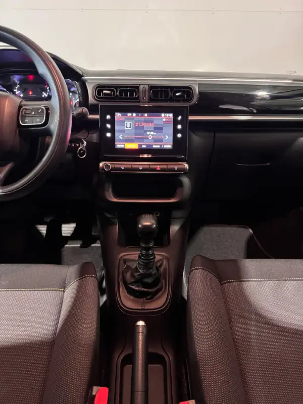 Citroën C3 2019 - 11990 EUR, 240000 km - AUTO.MOTO.pt - 240000km - foto 26 de 35