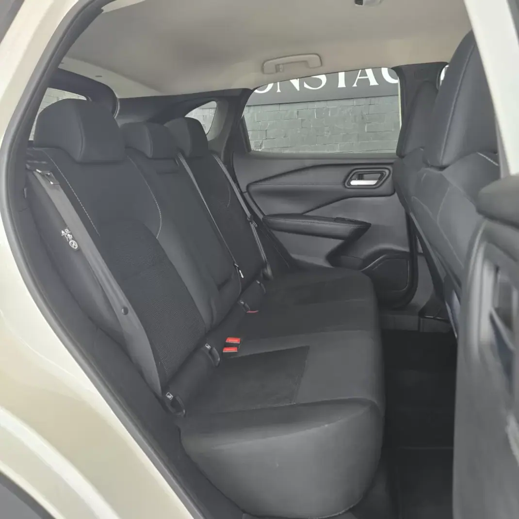 Nissan Qashqai 2024 - 21950 EUR, 78290 km - 78290km - foto 8 de 28