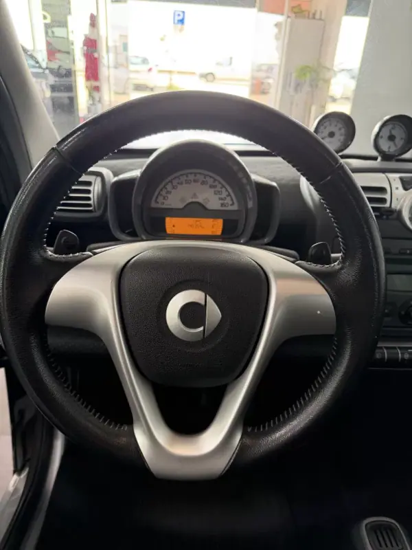 Smart Fortwo Cabrio 2009 - 6750 EUR, 140000 km - AUTO.MOTO.pt - 140000km - foto 3 de 10