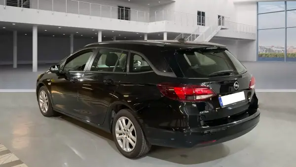 Opel Astra Sports Tourer 2022 - 11999 EUR, 145416 km - AUTO.MOTO.pt - 145416km - foto 4 de 8