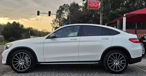 Mercedes-Benz GLC 220 2018 - 44500 EUR, 88000 km - AUTO.MOTO.pt - 88000km - foto 3 de 30
