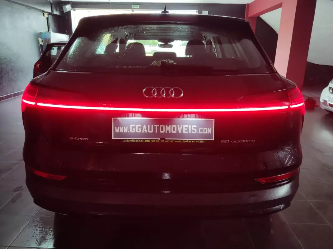 Audi e-tron 2020 - 25900 EUR, 87000 km - AUTO.MOTO.pt - 87000km - foto 17 de 17