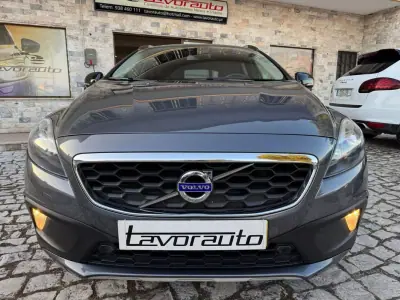 Volvo V40 Cross Country 2013 - 13500 EUR, 164000 km - AUTO.MOTO.pt - 164000km - foto 3 de 38