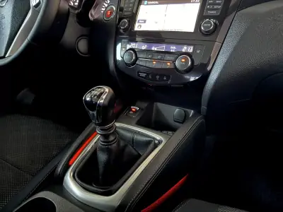 Nissan Qashqai 2015 - 14500 EUR, 171000 km - AUTO.MOTO.pt - 171000km - foto 46 de 86