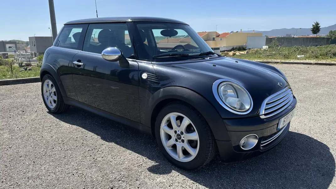 MINI One 2008 - 5950 EUR, 160000 km - AUTO.MOTO.pt - 160000km - foto 1 de 13