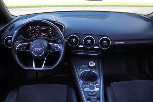 Audi TT Roadster 2015 - 23990 EUR, 151000 km - AUTO.MOTO.pt - 151000km - foto 19 de 36