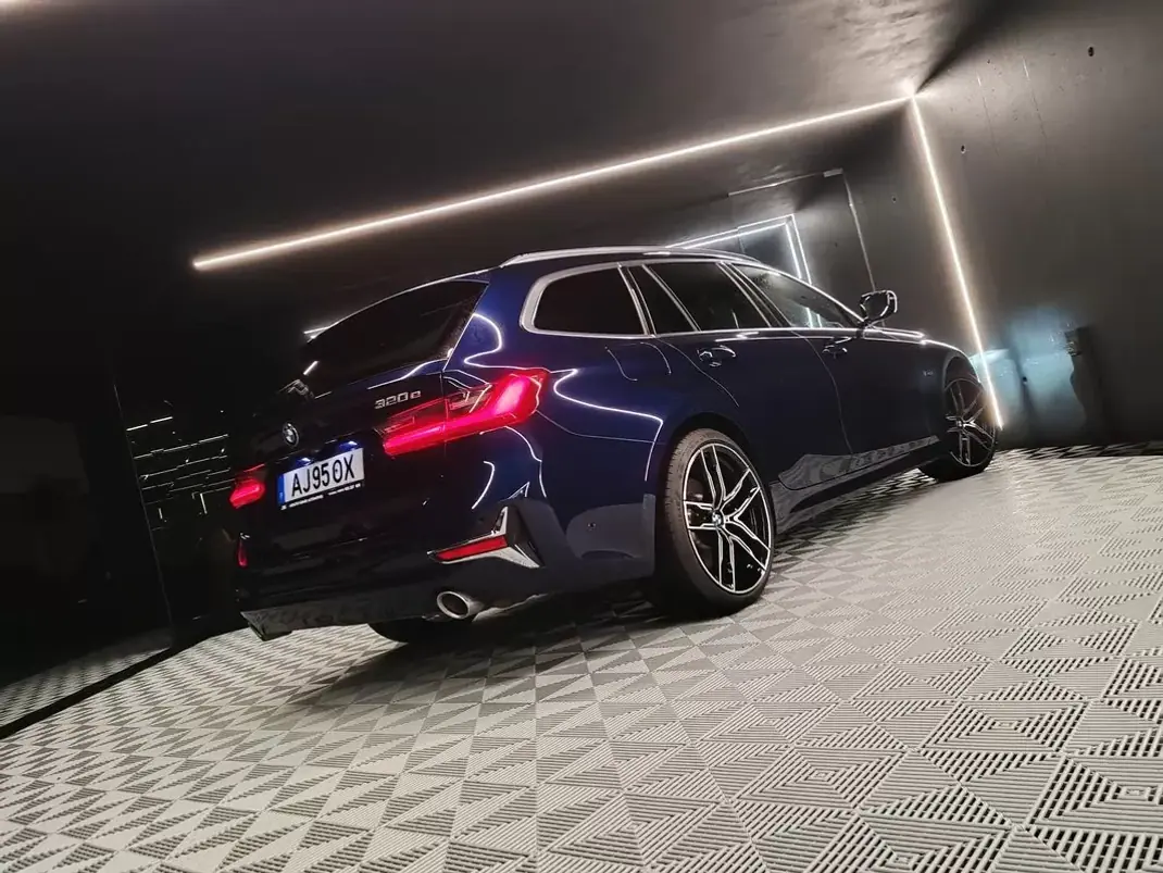 BMW 320 2021 - 28750 EUR, 112168 km - AUTO.MOTO.pt - 112168km - foto 12 de 29