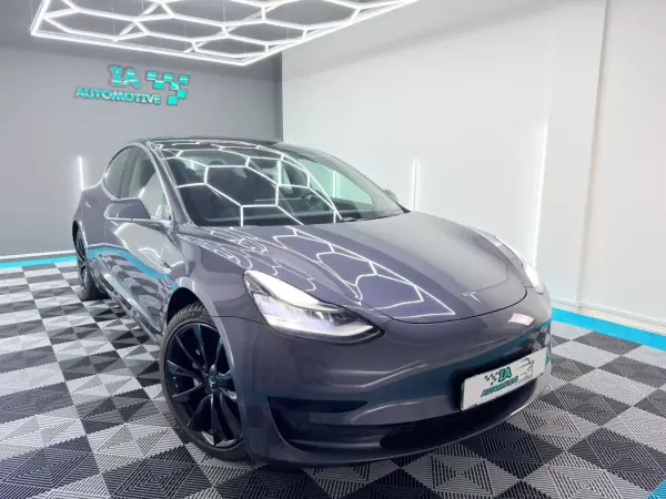 Tesla Model 3 2020 - 21750 EUR, 164000 km - AUTO.MOTO.pt - 164000km - foto 4 de 22