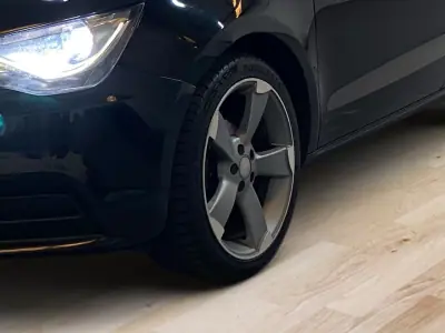 Audi A1 Sportback 2014 - 11450 EUR, 204160 km - AUTO.MOTO.pt - 204160km - foto 6 de 20