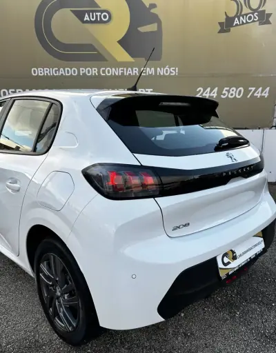 Peugeot 208 2022 - 15400 EUR, 104860 km - AUTO.MOTO.pt - 104860km - foto 6 de 9