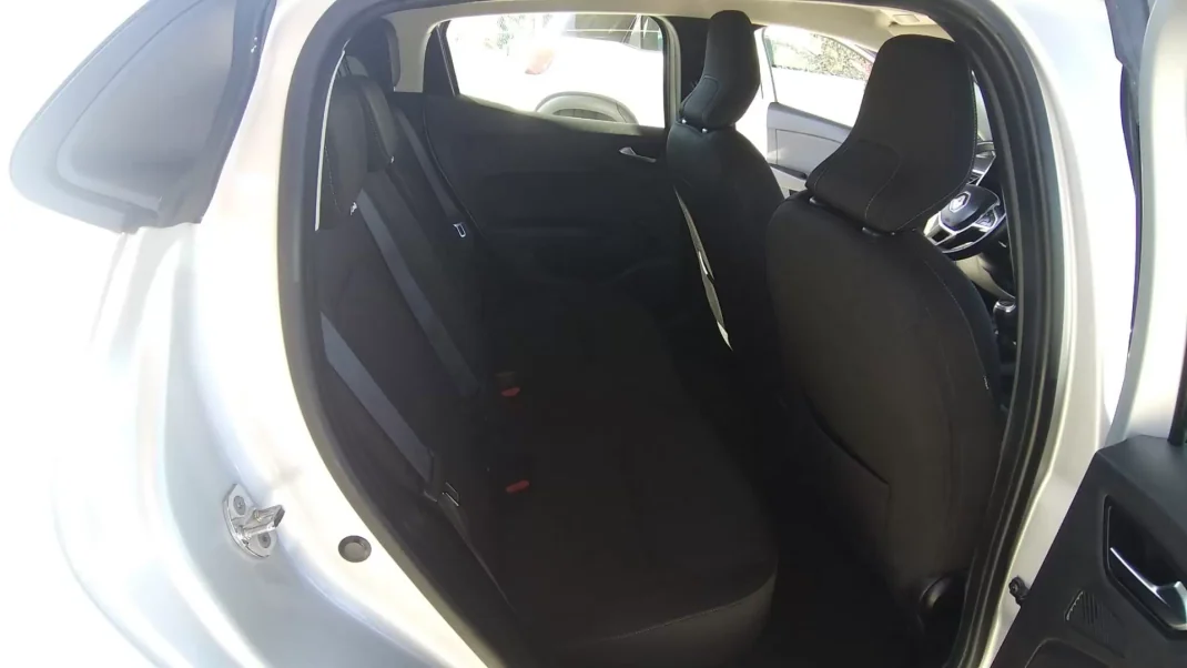 Renault Clio 2020 - 13690 EUR, 114437 km - AUTO.MOTO.pt - 114437km - foto 42 de 42