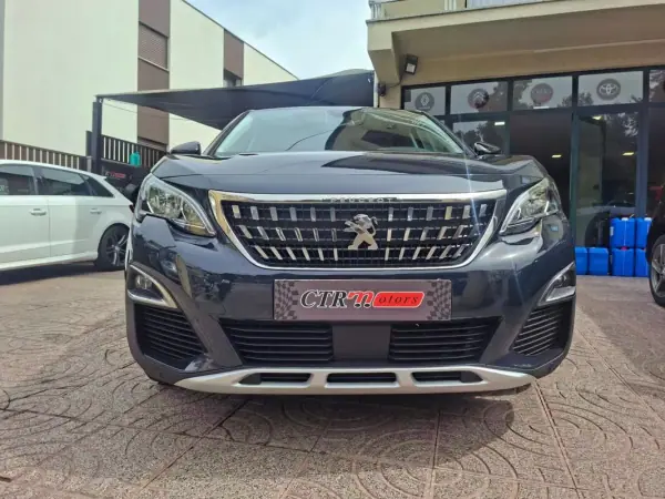 Peugeot 3008 Puretech 130 Stop Start Allure 2017 Gasolina — 100 000 km Peugeot 3008 Puretech 130 Stop Start Allure 2017 Gasolina