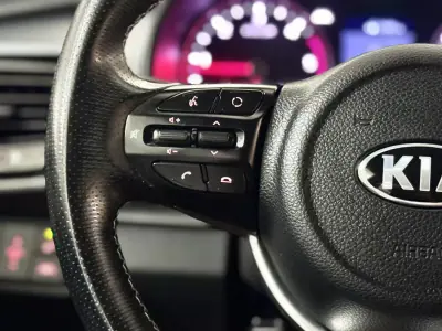 Kia Stonic 2019 - 15750 EUR, 68000 km - AUTO.MOTO.pt - 68000km - foto 36 de 60