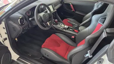 Nissan GT-R 2017 - 300000 EUR, 30685 km - 30685km - foto 6 de 69