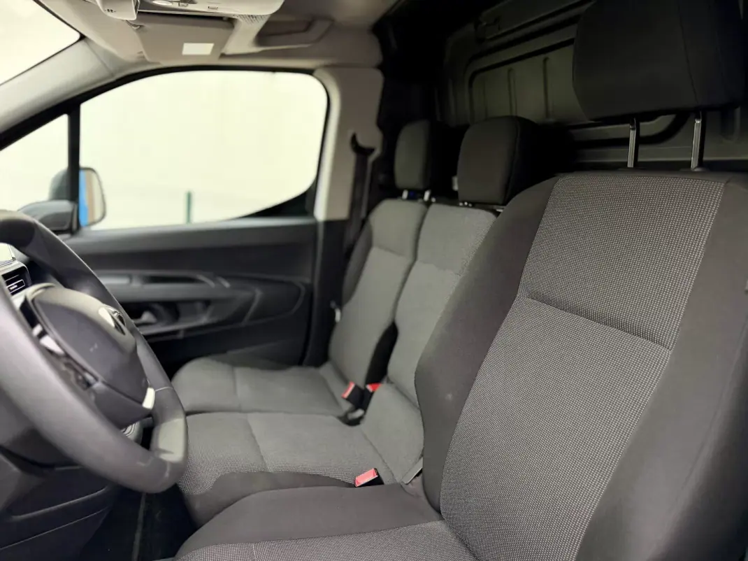 Peugeot 2024 - 18950 EUR, 82000 km - AUTO.MOTO.pt - 82000km - foto 13 de 24