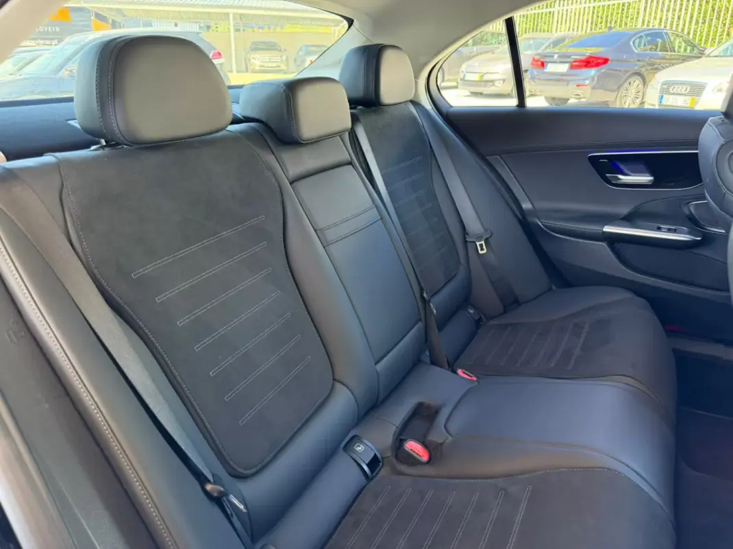 Mercedes-Benz C 300 2024 - 48900 EUR, 19000 km - 19000km - foto 53 de 60