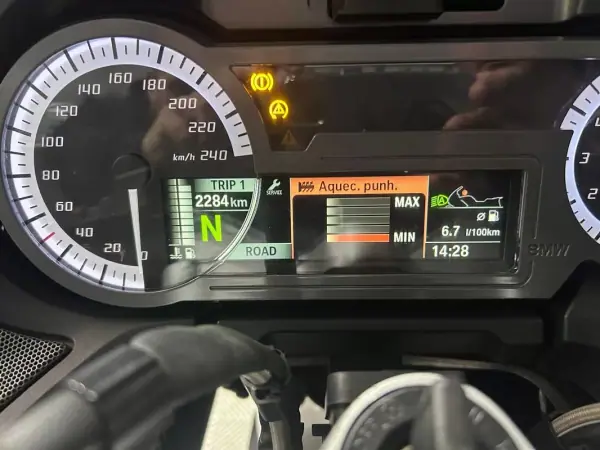 BMW R 12 Base 2015 - 7500 EUR, 97000 km - AUTO.MOTO.pt - 97000km - foto 9 de 19