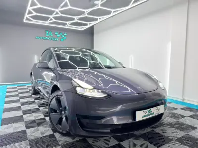 Tesla Model 3 2022 - 27999 EUR, 68900 km - AUTO.MOTO.pt - 68900km - foto 4 de 20