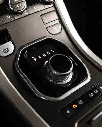 Land Rover Range Rover Evoque 2013 - 20450 EUR, 180000 km - AUTO.MOTO.pt - 180000km - foto 5 de 23