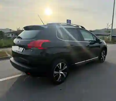 Peugeot 2008 2016 - 10900 EUR, 160000 km - AUTO.MOTO.pt - 160000km - foto 6 de 9