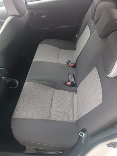 Toyota Yaris 2019 - 18750 EUR, 53000 km - AUTO.MOTO.pt - 53000km - foto 11 de 16