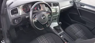 Volkswagen Golf 2015 - 16900 EUR, 156930 km - AUTO.MOTO.pt - 156930km - foto 9 de 17