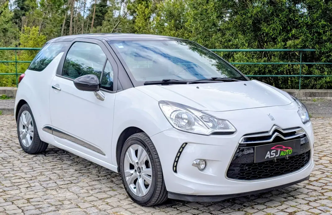 Citroën DS3 2015 - 8500 EUR, 100190 km - AUTO.MOTO.pt - 100190km - foto 4 de 17