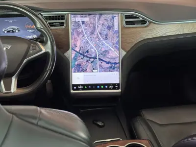 Tesla Model S 2017 - 25990 EUR, 151612 km - AUTO.MOTO.pt - 151612km - foto 20 de 23