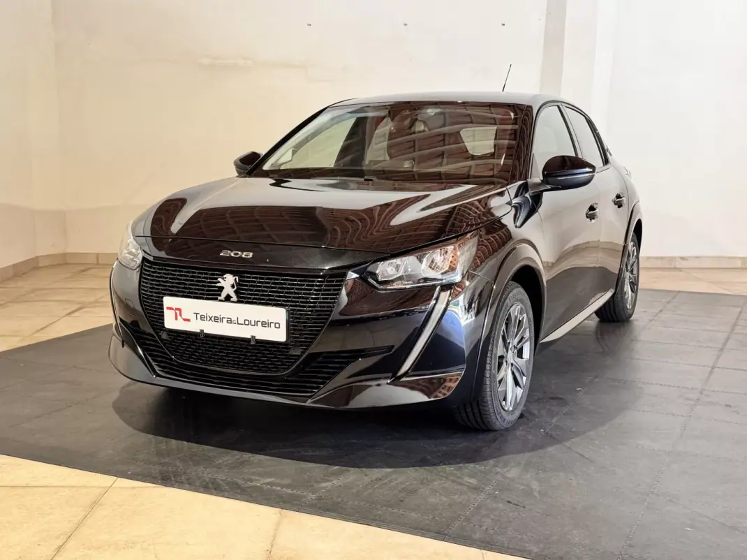 Peugeot e-208 2022