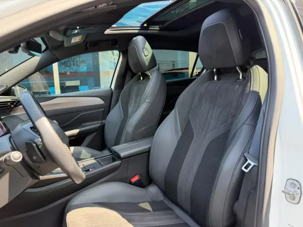 Mercedes-Benz A 180 2017 - 17900 EUR, 145000 km - AUTO.MOTO.pt - 145000km - foto 9 de 14