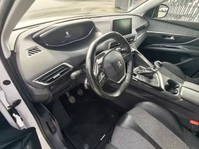 Peugeot 3008 2020 - 19900 EUR, 98000 km - AUTO.MOTO.pt - 98000km - foto 20 de 28