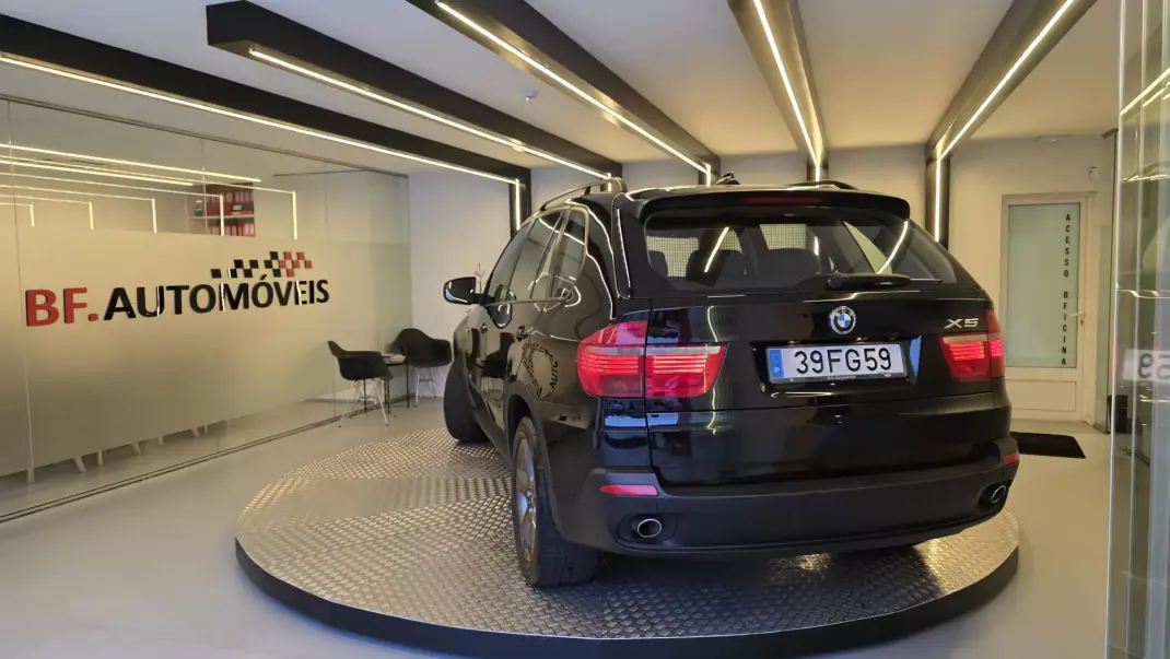 BMW X5 2008 - 14900 EUR, 273516 km - AUTO.MOTO.pt - 273516km - foto 15 de 51