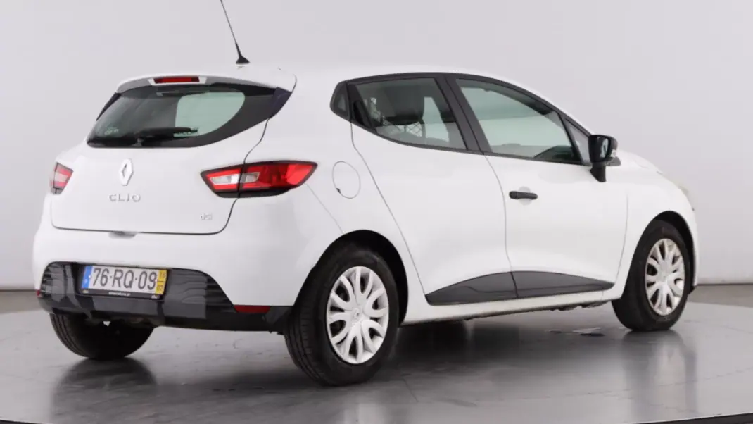 Renault Clio 1.5 Dci Société Zen 2 Lug 2016 - 8850 EUR, 85121 km - AUTO.MOTO.pt - 85121km - foto 4 de 6