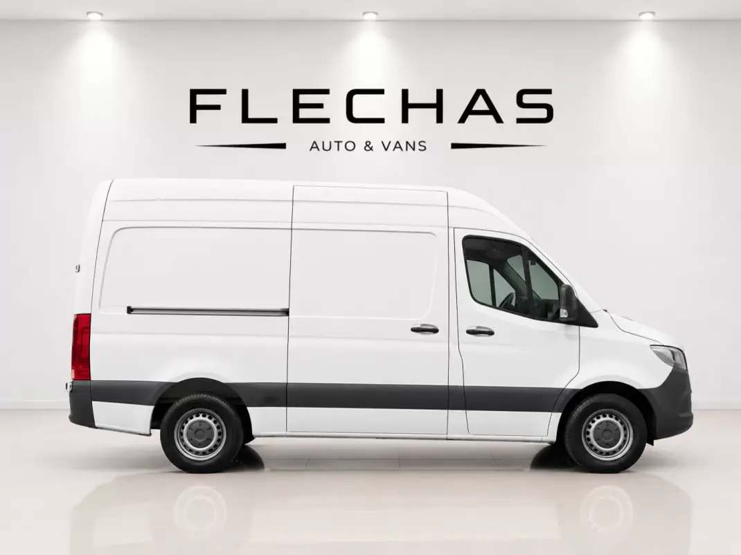 Mercedes-Benz 2018 - 17500 EUR, 183000 km - AUTO.MOTO.pt - 183000km - foto 2 de 9