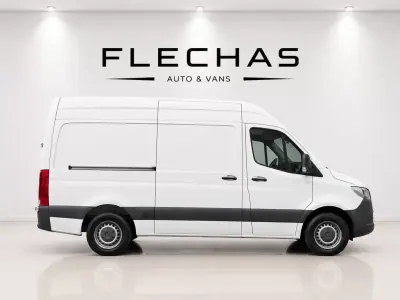 Mercedes-Benz 2018 - 17500 EUR, 183000 km - AUTO.MOTO.pt - 183000km - foto 2 de 9