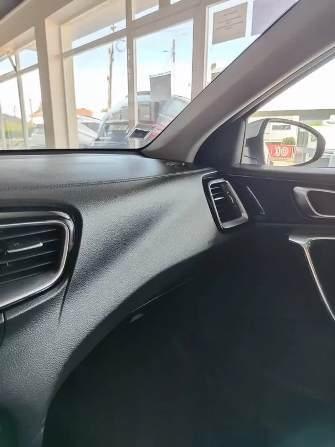 Kia Ceed SW 2019 - 18250 EUR, 70500 km - AUTO.MOTO.pt - 70500km - foto 32 de 35