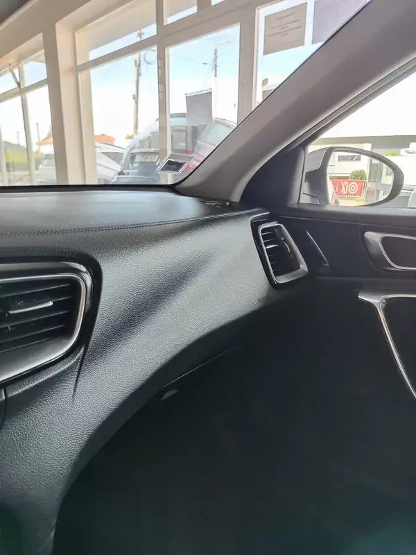 Kia Ceed SW 2019 - 18250 EUR, 70500 km - AUTO.MOTO.pt - 70500km - foto 32 de 35