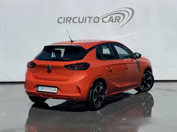 Opel Corsa-e 2022 - 16900 EUR, 56459 km - AUTO.MOTO.pt - 56459km - foto 3 de 41